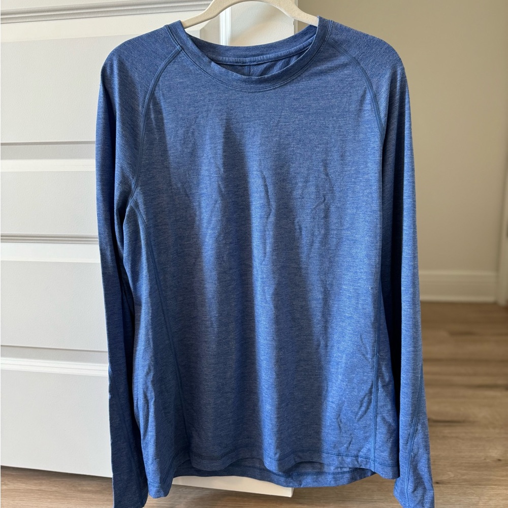 Lululemon Men’s long sleeved shirt